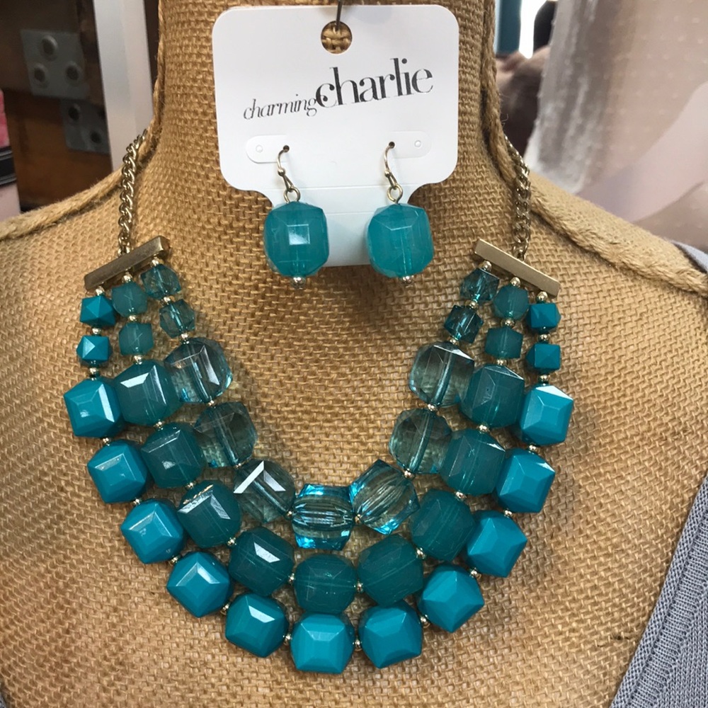 Turquoise Necklace & Earrings Set